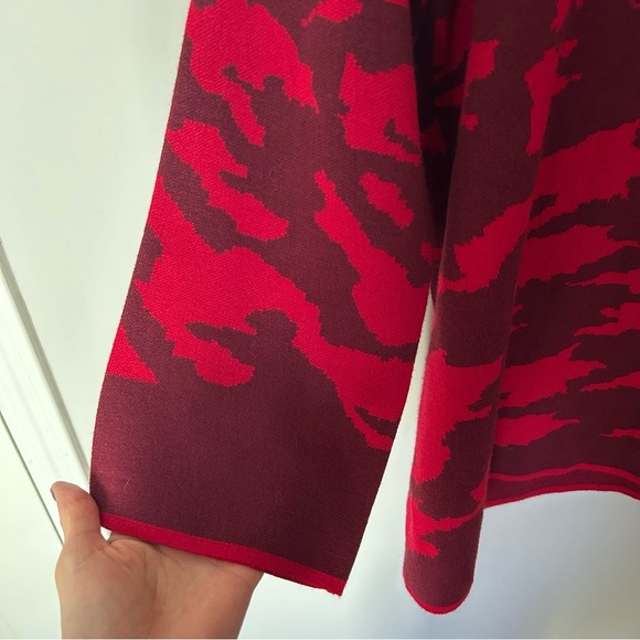 Chico's Zip-Back Mock-Neck Sweater Red Camp Print Size 2 (Large) - Picture 4 of 8